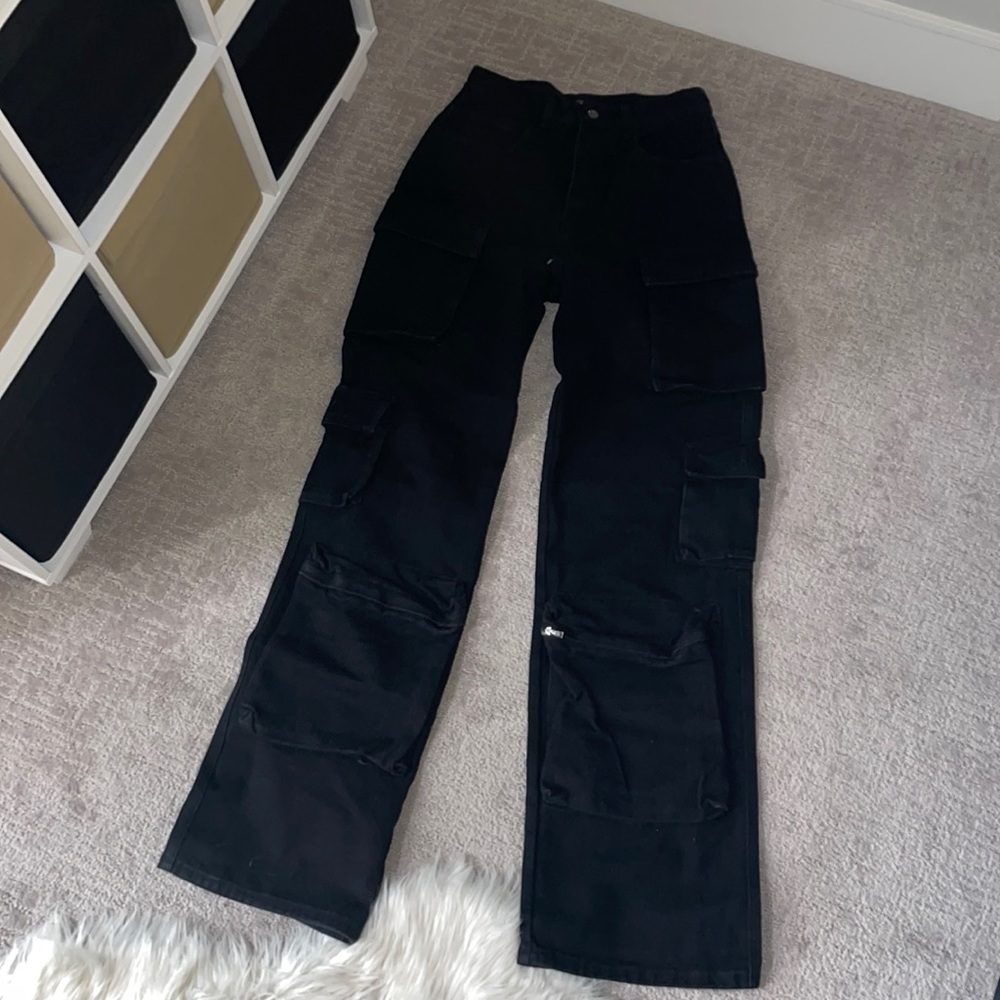 Prettylittlething black cargo pants NWT